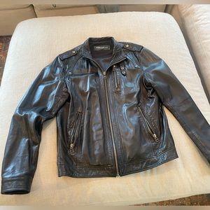 100% genuine leather jacket. Worn just a few times.